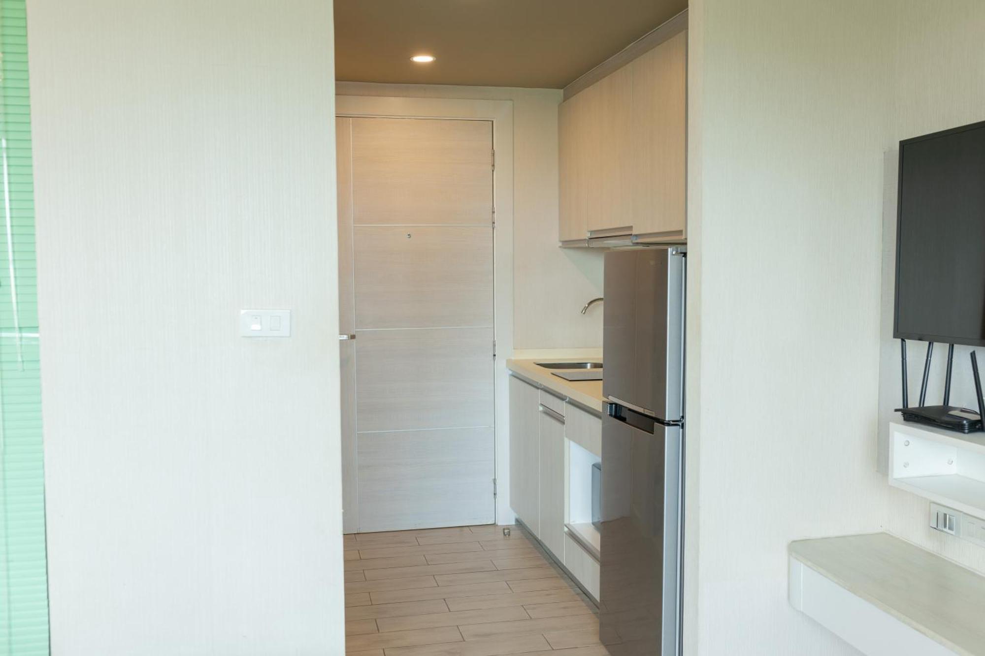 Seven Seas Apartment